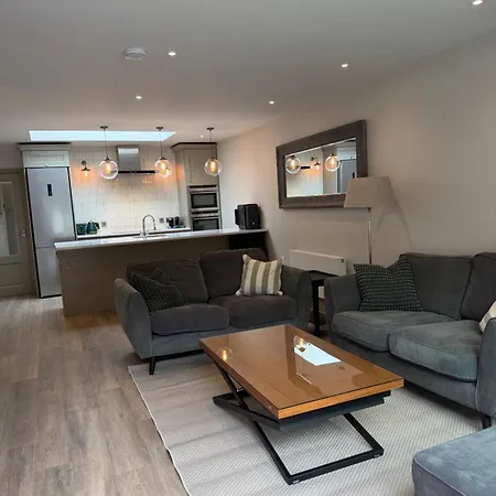 Luxury 2 Bath 2 Bed In - N11 Corridor Access Blackrock (Dublin)