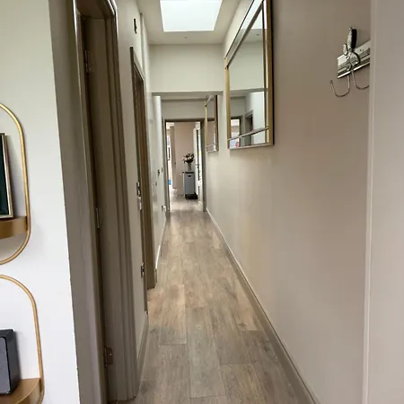 Ferienhaus Luxury 2 Bath 2 Bed In - N11 Corridor Access *